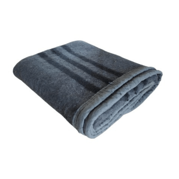 Frazada economica gris, medida single, sirve para camas de 1 y 1.5 plaza